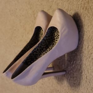 Jessica Simpson heels/stilettos